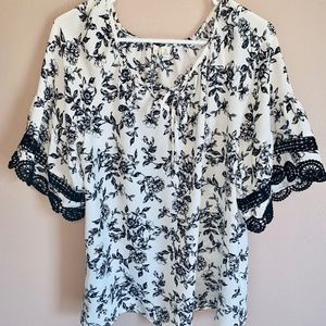 Short Sleeve Blouse with Flowing Sleeves